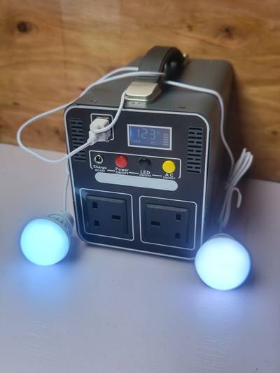 WOLFTEK 650W PORTABLE SOLAR GENERATOR ENGINE