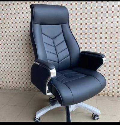 Executive boss chair