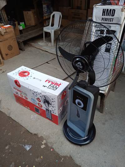 ANDRAKK 18" RECHARGEABLE WATER COOLING FAN